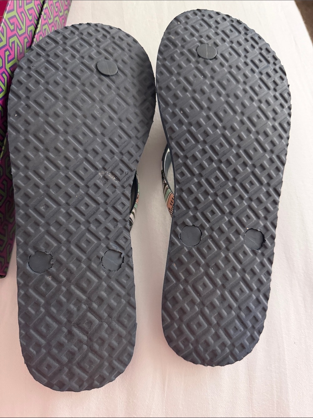 Tory Burch Black Multicolor Compass-Print Flip Flops - Picture 3 of 6